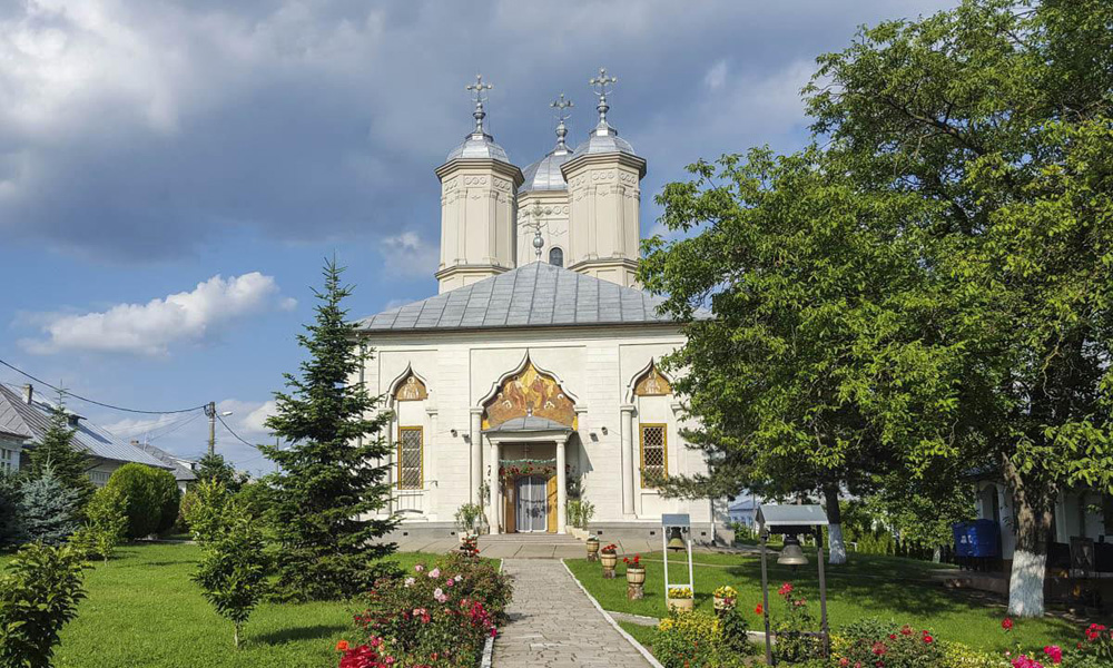 Pelerinaj la Manastirea Pasarea 1